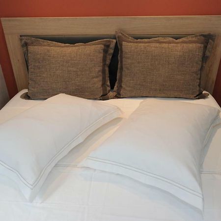 Camping & Bungalows Castle View Mystras Bagian luar foto