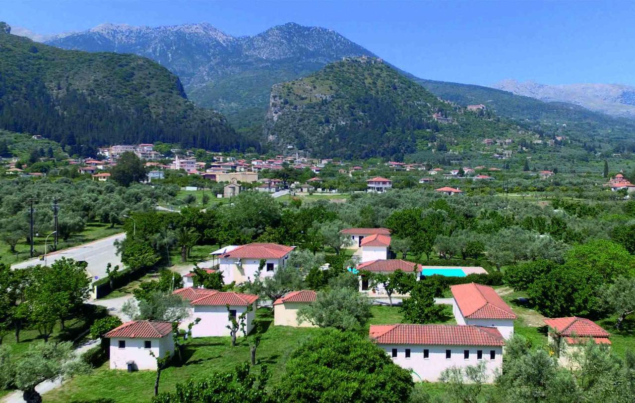 Castle View Bungalows Mystras Bagian luar foto