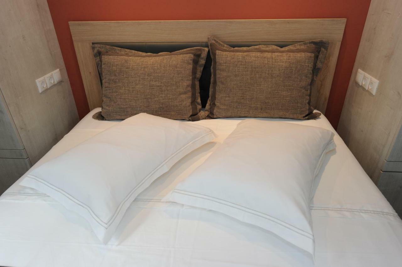 Camping & Bungalows Castle View Mystras Bagian luar foto